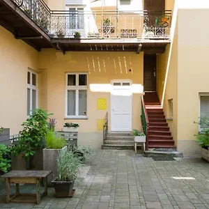 Apartament Sekretne Gniazdko W Tajemniczym Ogrodzie, Kraków